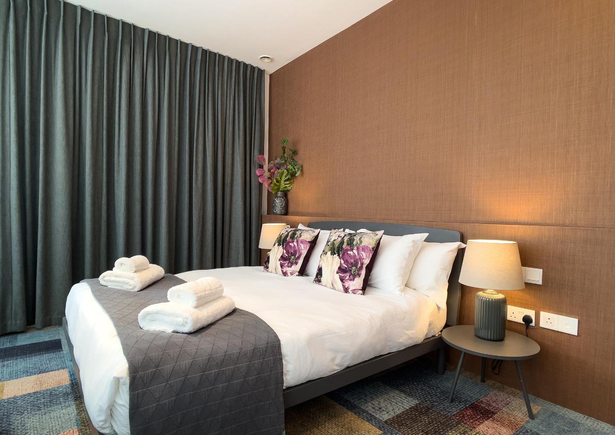 Mirabilis Apartments - Bayham Place Londen Buitenkant foto